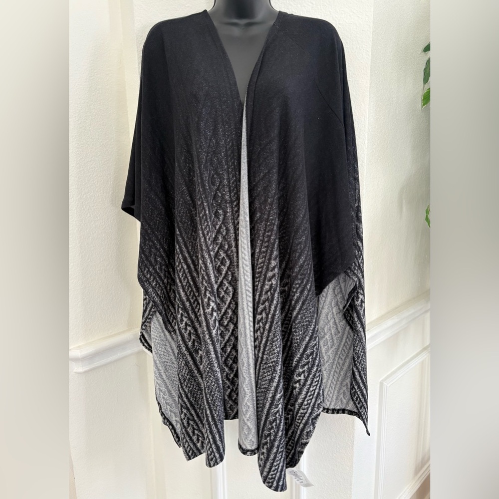 LuLaRoe Black and Gray Savannah Wrap Cardigan